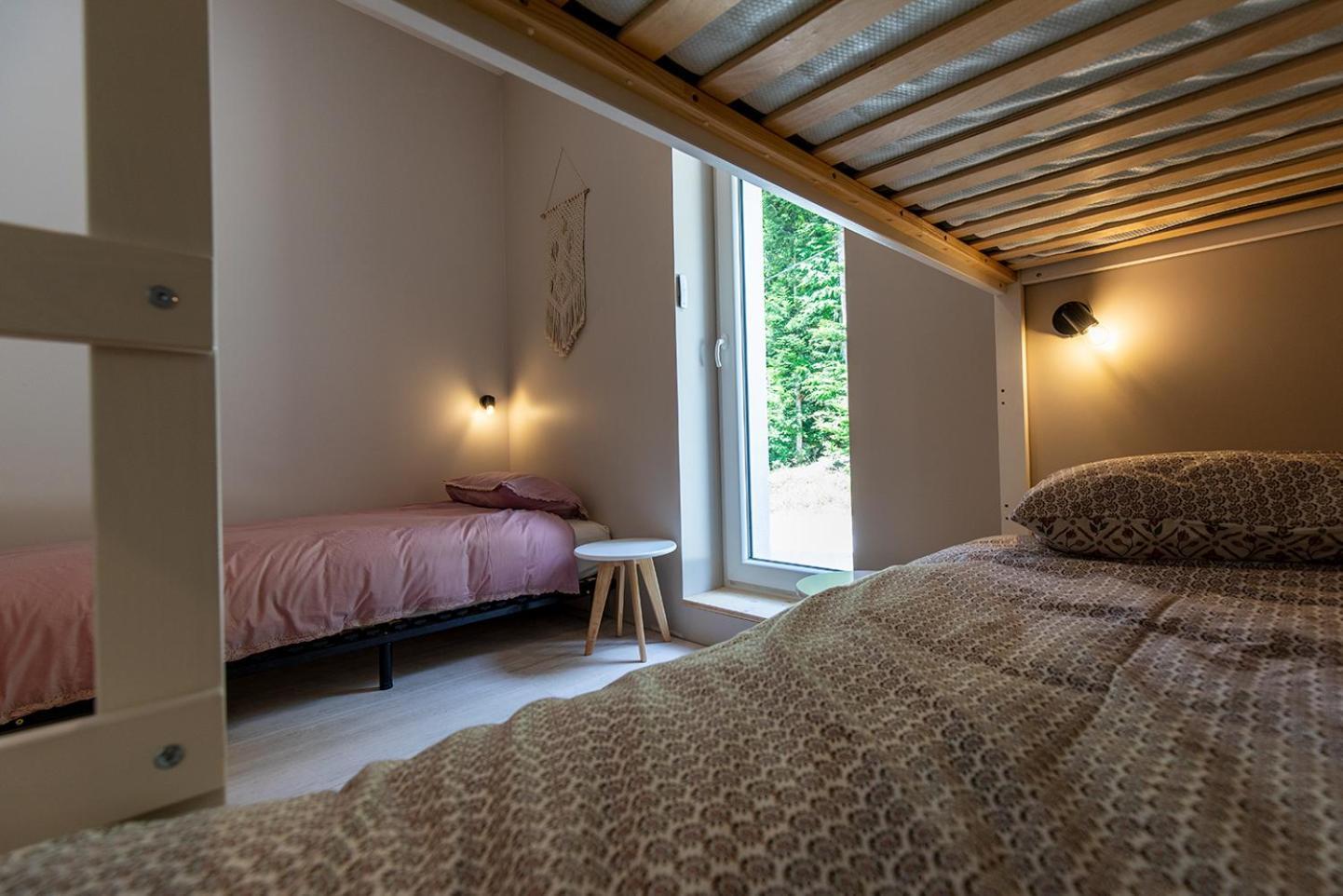 Gîte La Résilience, sur la piste de ski d'Autrans Chambre photo