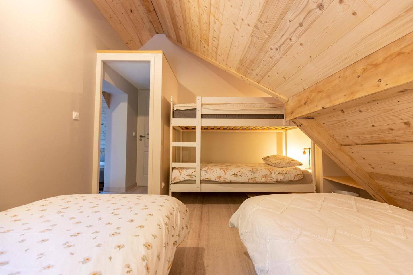 Gîte La Résilience, sur la piste de ski d'Autrans Chambre photo